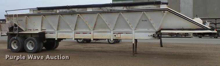 image for item DV9731 1994 Red River LB237 live bottom trailer
