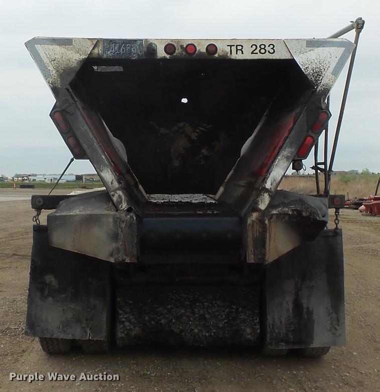 image for item DV9731 1994 Red River LB237 live bottom trailer