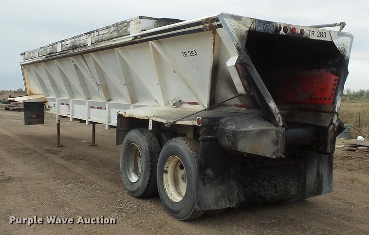 image for item DV9731 1994 Red River LB237 live bottom trailer