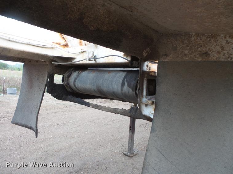 image for item DV9731 1994 Red River LB237 live bottom trailer