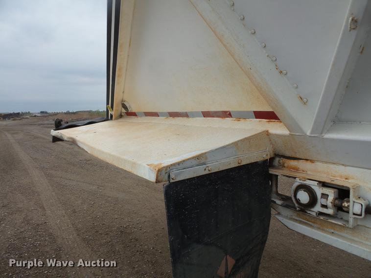 image for item DV9731 1994 Red River LB237 live bottom trailer