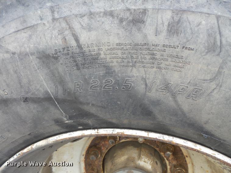 image for item DV9731 1994 Red River LB237 live bottom trailer