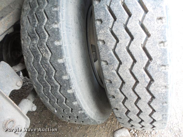 image for item DV9731 1994 Red River LB237 live bottom trailer