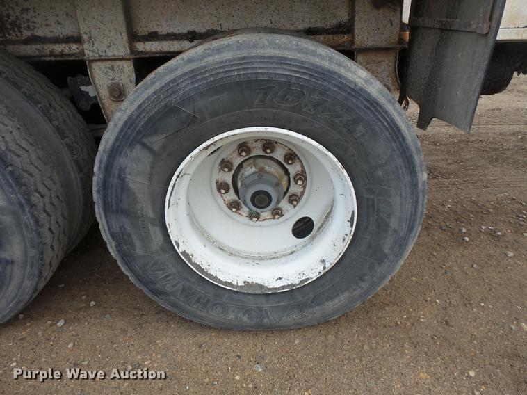 image for item DV9731 1994 Red River LB237 live bottom trailer