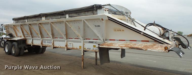 image for item DV9732 1994 Red River LB237 live bottom trailer