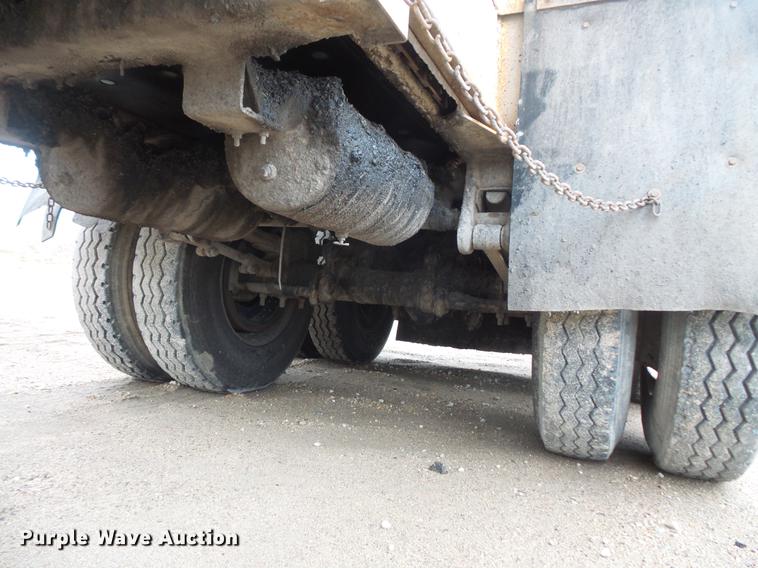 image for item DV9732 1994 Red River LB237 live bottom trailer