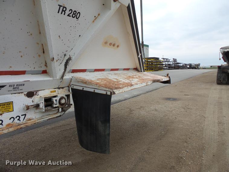 image for item DV9732 1994 Red River LB237 live bottom trailer