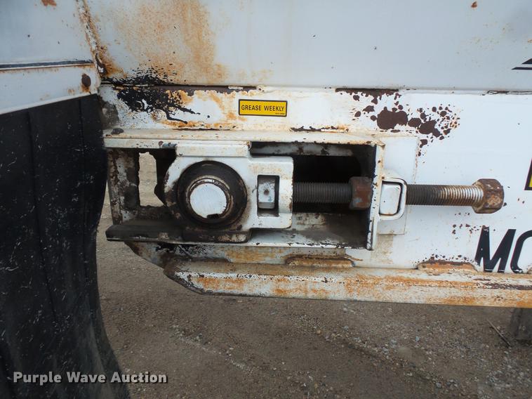 image for item DV9732 1994 Red River LB237 live bottom trailer