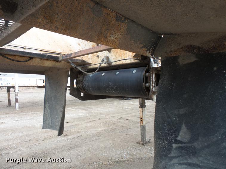 image for item DV9732 1994 Red River LB237 live bottom trailer