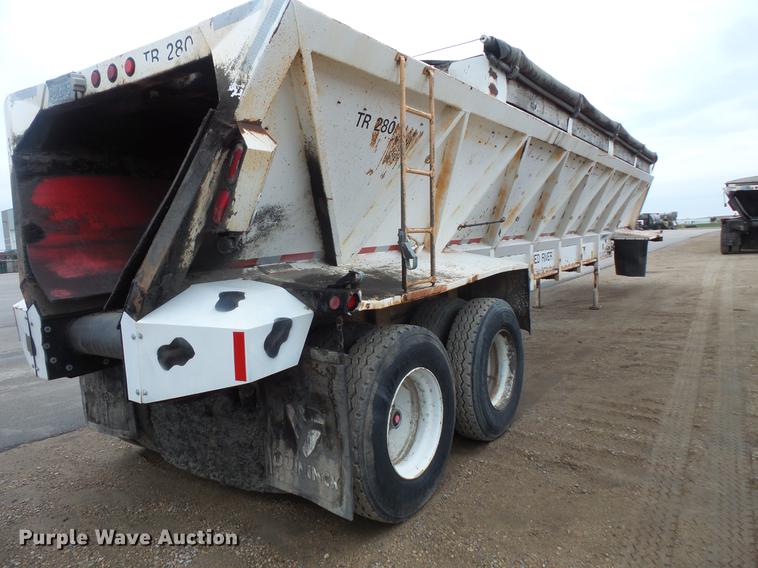 image for item DV9732 1994 Red River LB237 live bottom trailer