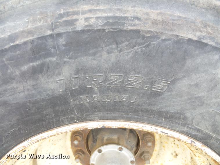 image for item DV9732 1994 Red River LB237 live bottom trailer