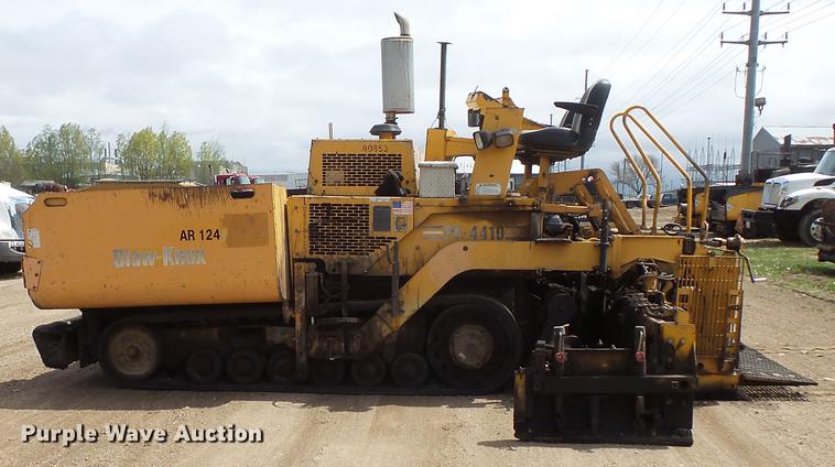 image for item DV9733 Blaw Knox PF-4410 paver