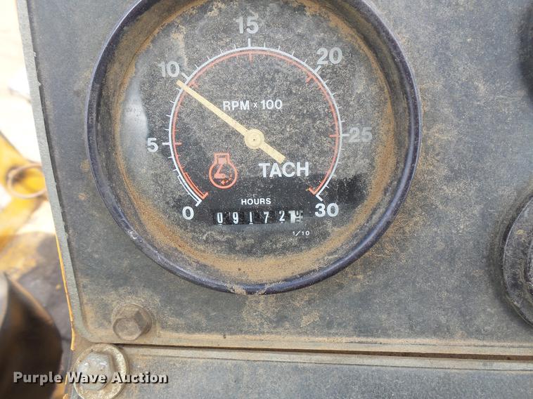 image for item DV9733 Blaw Knox PF-4410 paver