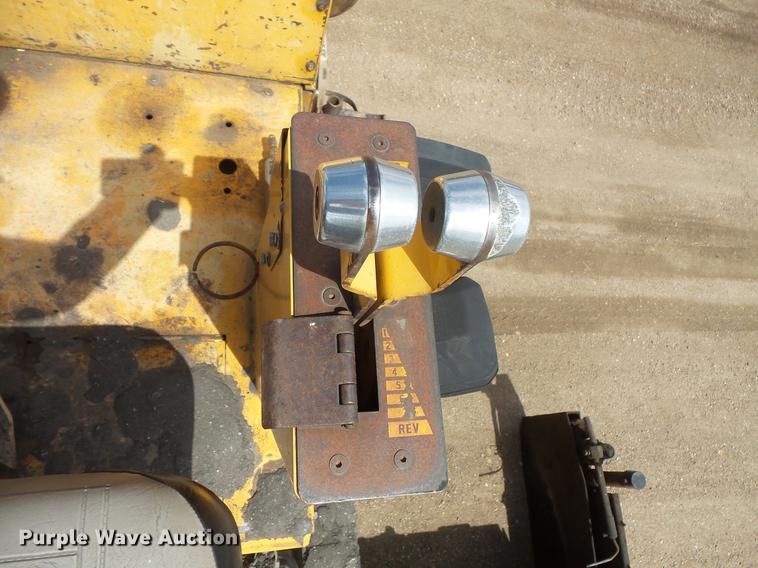 image for item DV9733 Blaw Knox PF-4410 paver