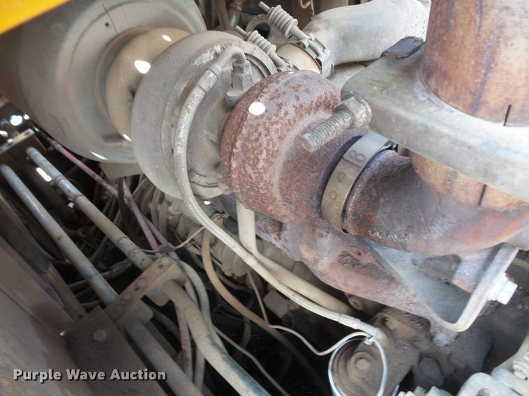 image for item DV9733 Blaw Knox PF-4410 paver