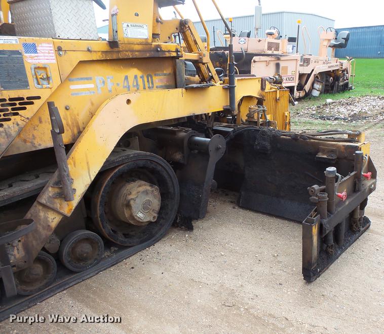 image for item DV9733 Blaw Knox PF-4410 paver