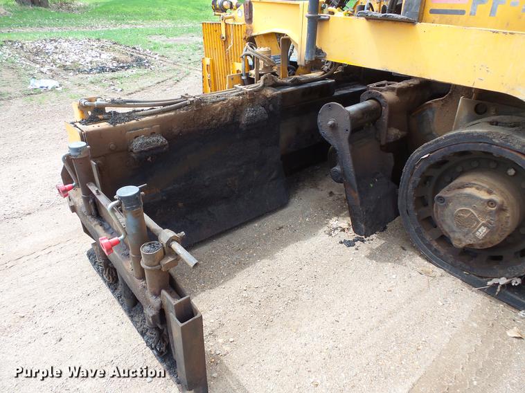 image for item DV9733 Blaw Knox PF-4410 paver