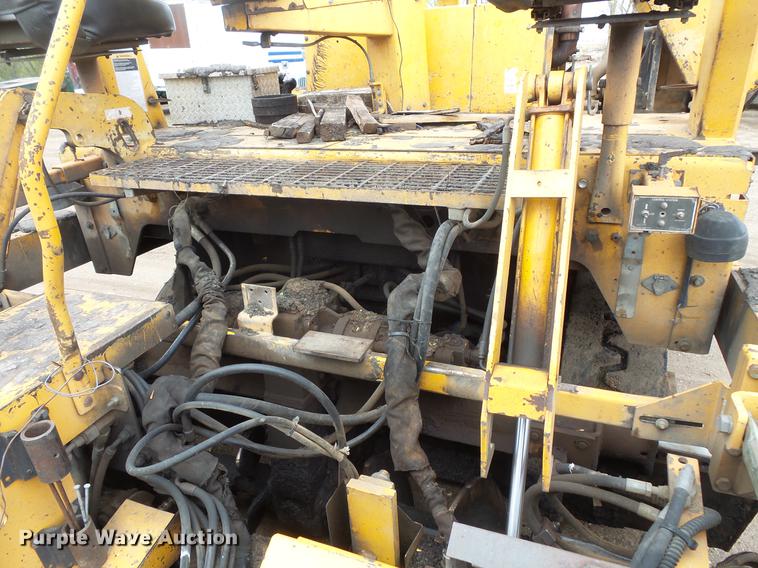 image for item DV9733 Blaw Knox PF-4410 paver