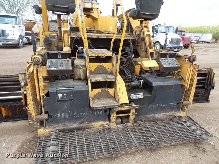 image for item DV9733 Blaw Knox PF-4410 paver