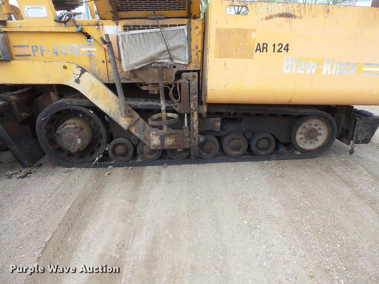 image for item DV9733 Blaw Knox PF-4410 paver