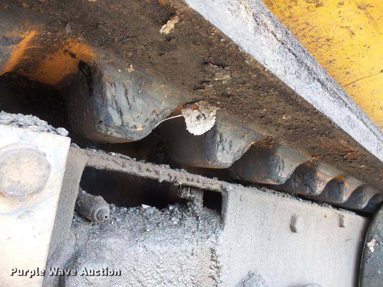 image for item DV9733 Blaw Knox PF-4410 paver