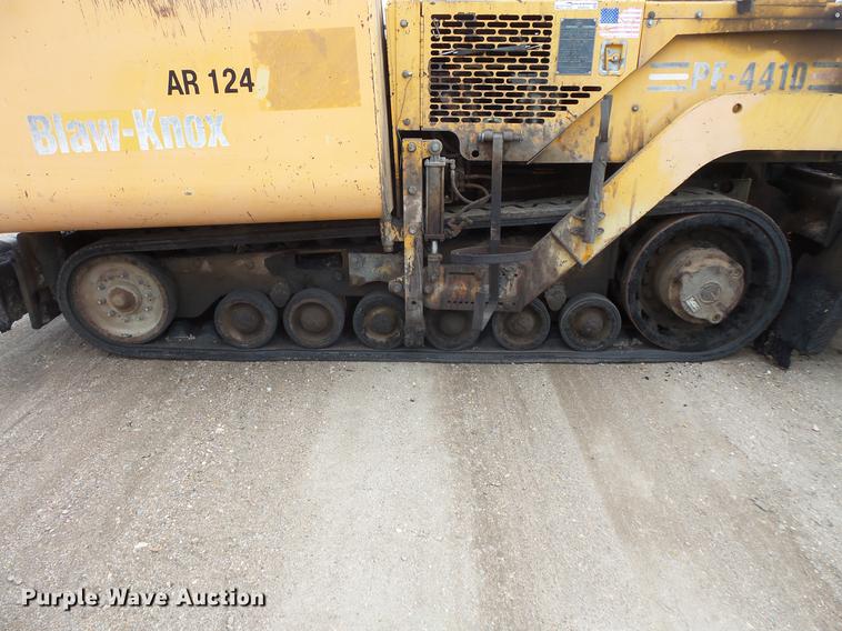 image for item DV9733 Blaw Knox PF-4410 paver