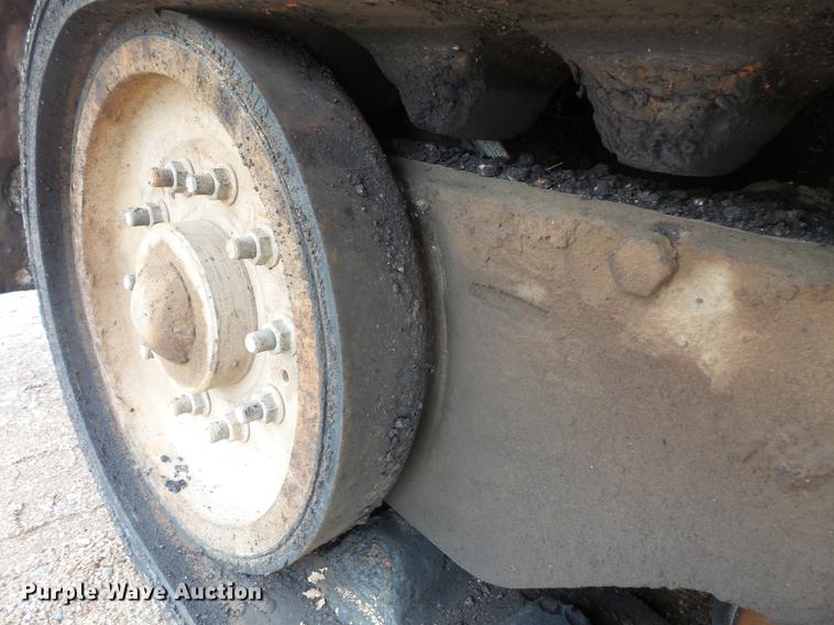 image for item DV9733 Blaw Knox PF-4410 paver