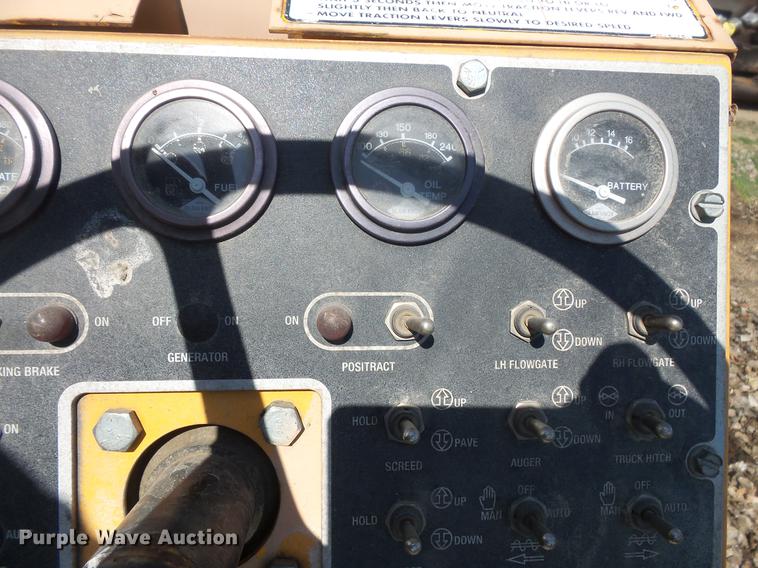 image for item DV9734 2001 Blaw Knox PF-3200 paver