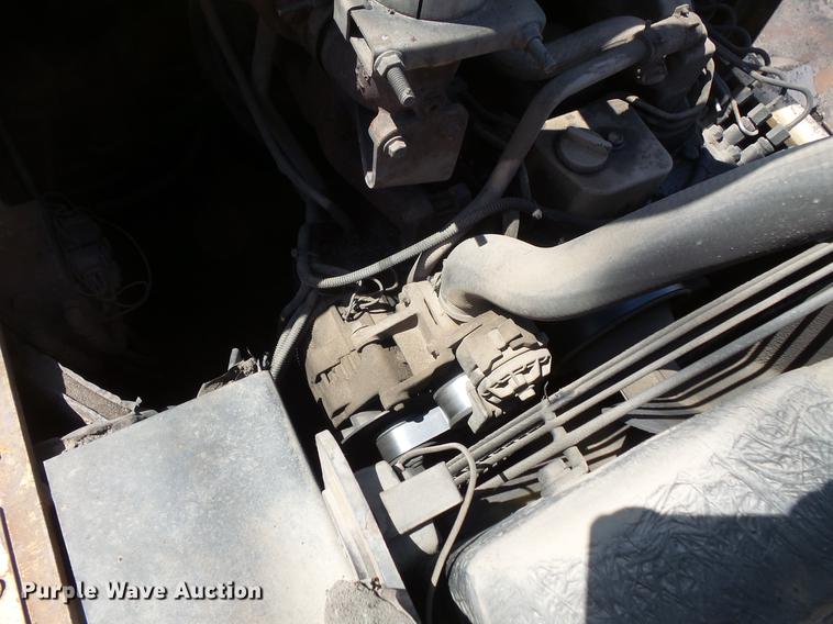 image for item DV9734 2001 Blaw Knox PF-3200 paver