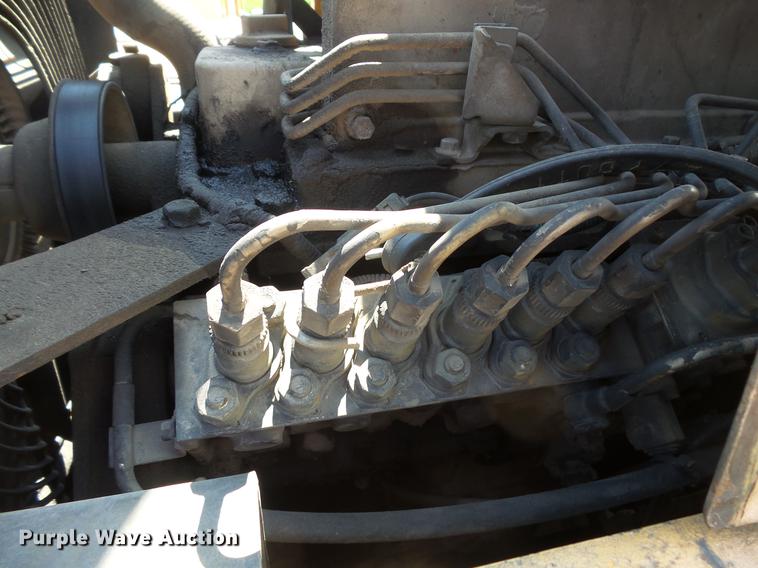 image for item DV9734 2001 Blaw Knox PF-3200 paver