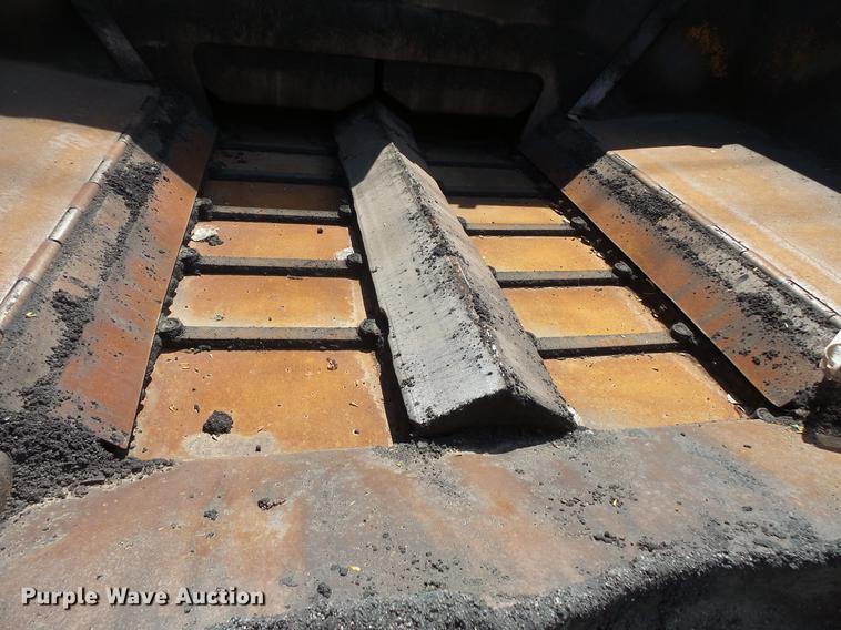 image for item DV9734 2001 Blaw Knox PF-3200 paver