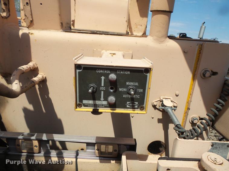 image for item DV9734 2001 Blaw Knox PF-3200 paver