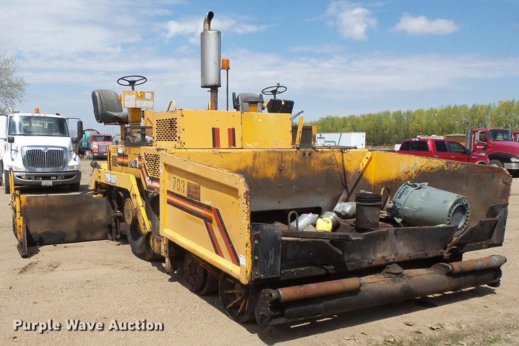 image for item DV9735 1998 Blaw Knox F-3172 paver