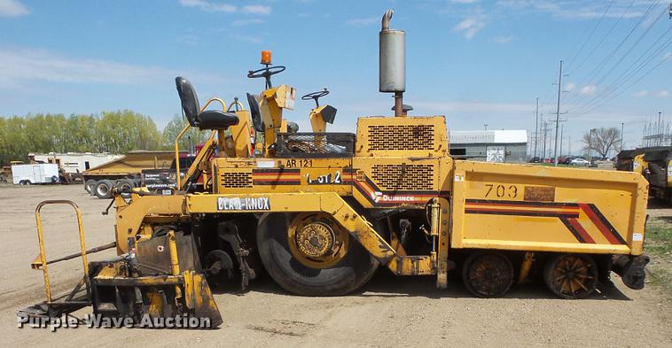 image for item DV9735 1998 Blaw Knox F-3172 paver