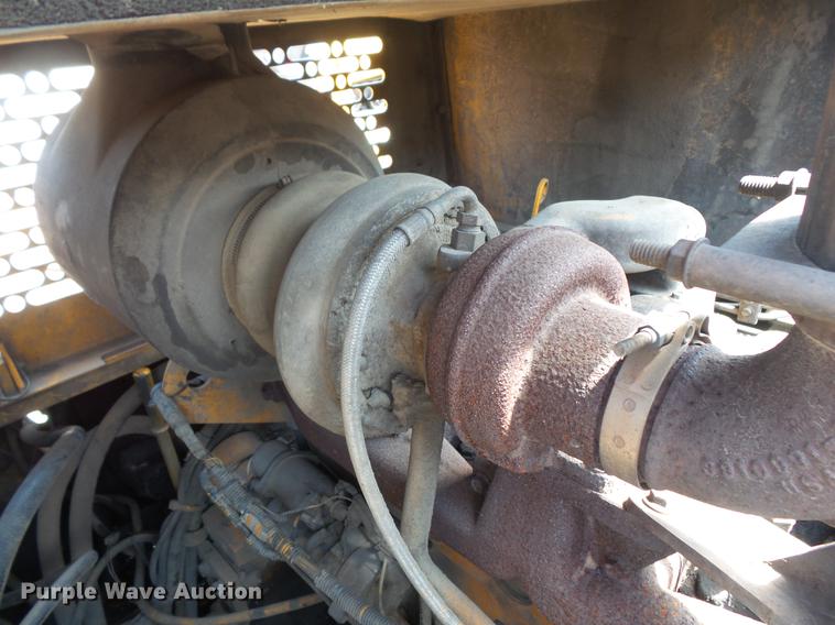 image for item DV9735 1998 Blaw Knox F-3172 paver