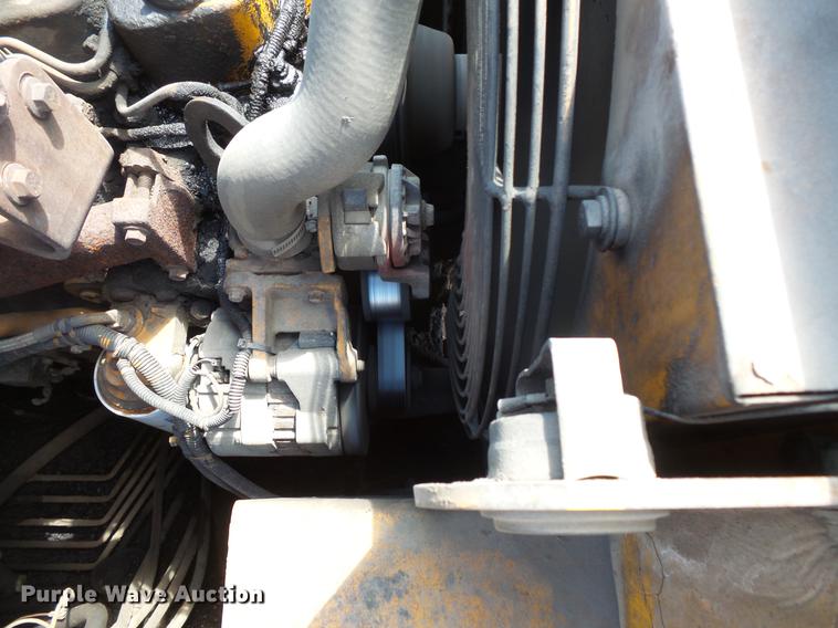 image for item DV9735 1998 Blaw Knox F-3172 paver