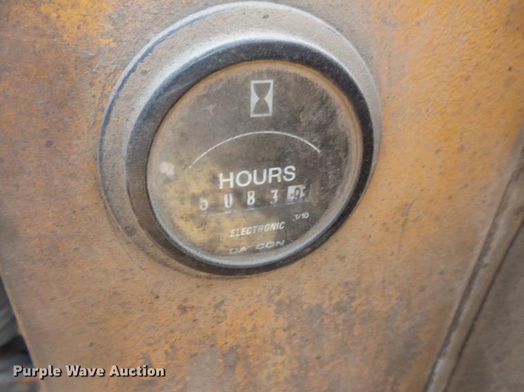 image for item DV9735 1998 Blaw Knox F-3172 paver