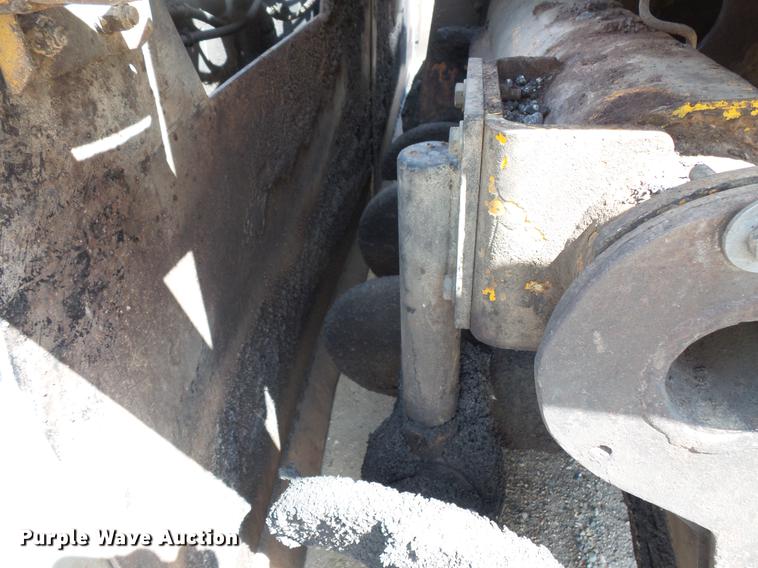 image for item DV9735 1998 Blaw Knox F-3172 paver