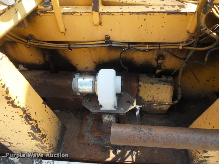 image for item DV9735 1998 Blaw Knox F-3172 paver