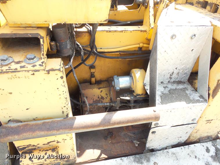 image for item DV9735 1998 Blaw Knox F-3172 paver