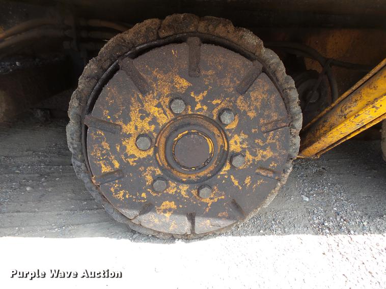 image for item DV9735 1998 Blaw Knox F-3172 paver