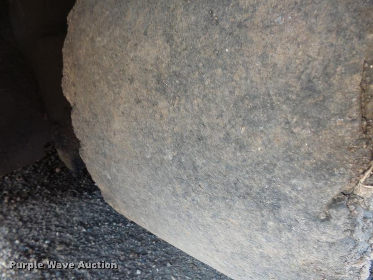 image for item DV9735 1998 Blaw Knox F-3172 paver