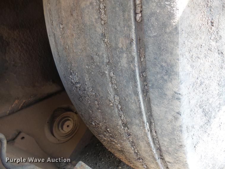 image for item DV9735 1998 Blaw Knox F-3172 paver