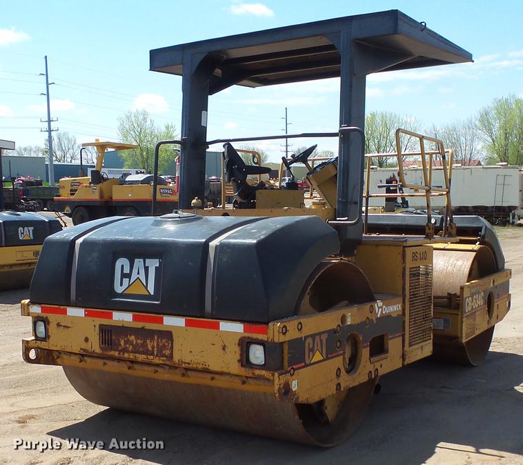 image for item DV9736 2000 Caterpillar CB-634C double drum vibratory roller
