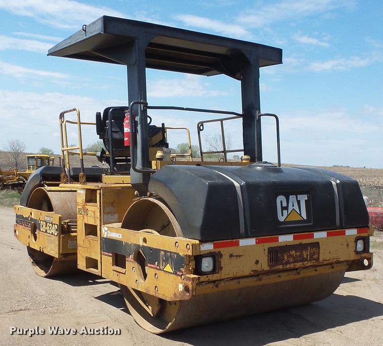 image for item DV9736 2000 Caterpillar CB-634C double drum vibratory roller
