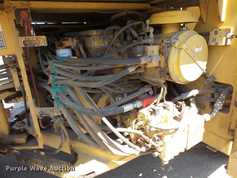 image for item DV9736 2000 Caterpillar CB-634C double drum vibratory roller