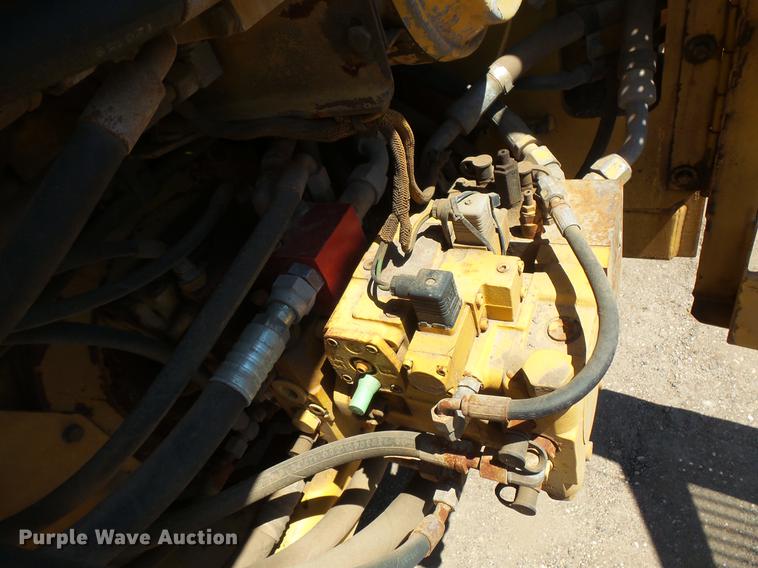 image for item DV9736 2000 Caterpillar CB-634C double drum vibratory roller