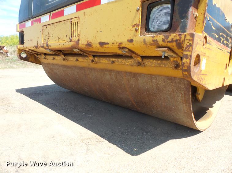 image for item DV9736 2000 Caterpillar CB-634C double drum vibratory roller