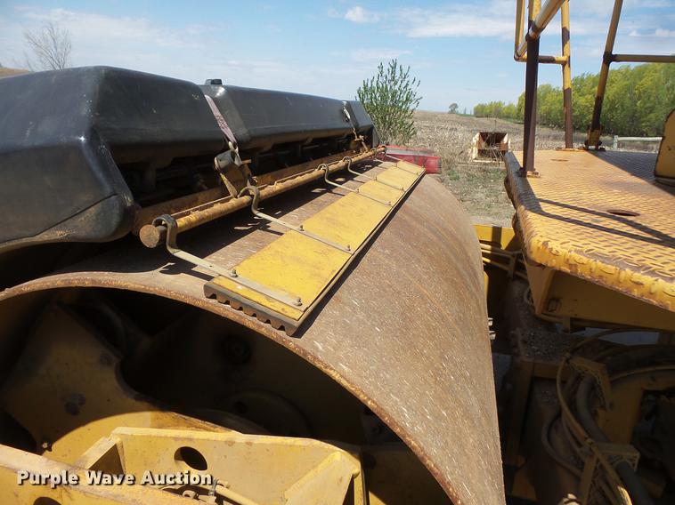 image for item DV9736 2000 Caterpillar CB-634C double drum vibratory roller