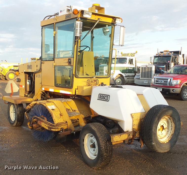 image for item DV9739 1996 Rosco RB-48 broom